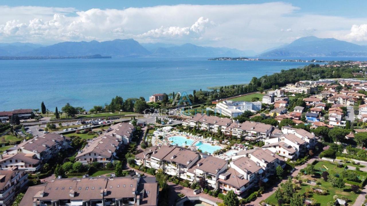 Perla Apartment - 3 Piscine E Un Bar - Desenzano Desenzano del Garda Exteriér fotografie